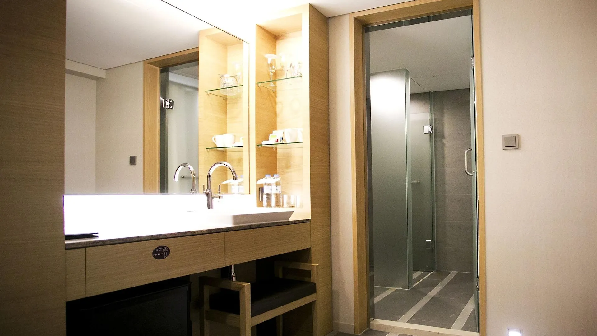 Seoul Garden Hotel 4*,