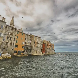 apartment-sea-view-rovinj.in-istria.net/